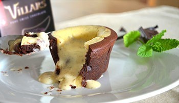 Moelleux chocolat noir, cœur coulant vanille-menthe